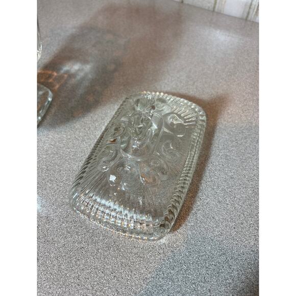 Vintage Indian Depression Clear Lace Footed Candy Dish‎ w/lid - Picture 3 of 4